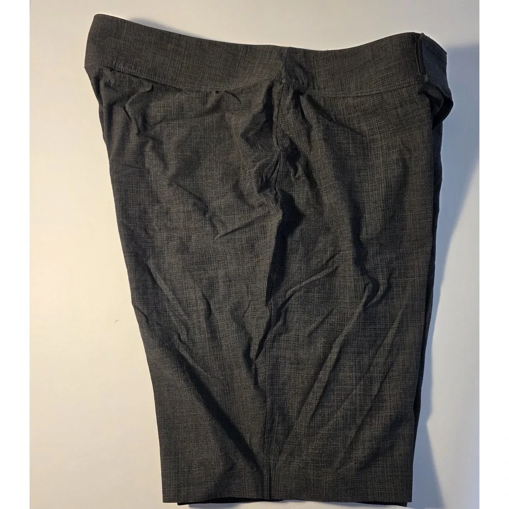 Lululemon Mens‎ Size 34 Gray Shorts